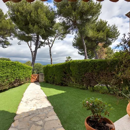 Villa In Domain With Tennis And Pools