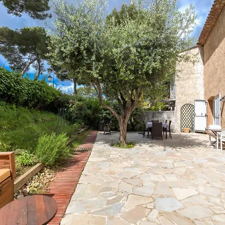 In Domain With Tennis And Pools Antibes